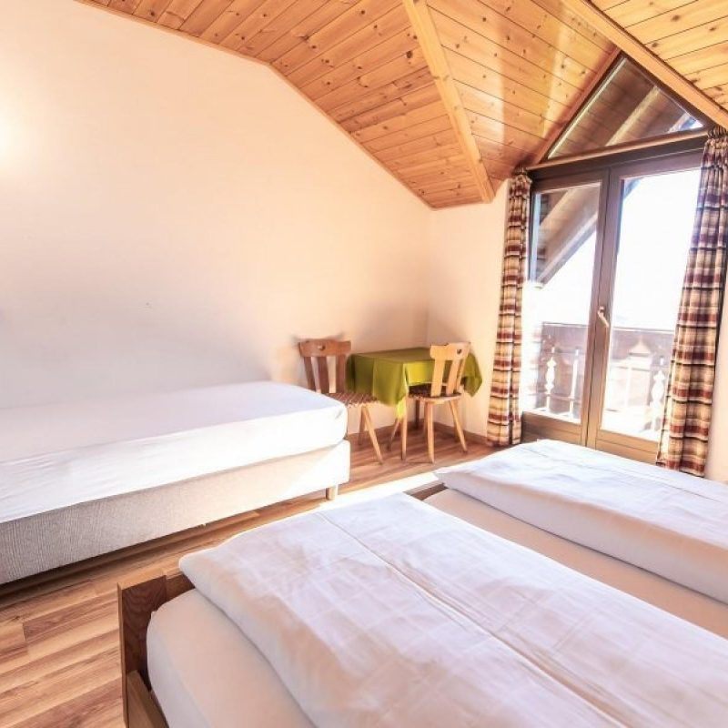 Pension Fischnaller Natz Südtirol Zimmer Frühstück Halbpension Vollpension Freischwimmbad (5)