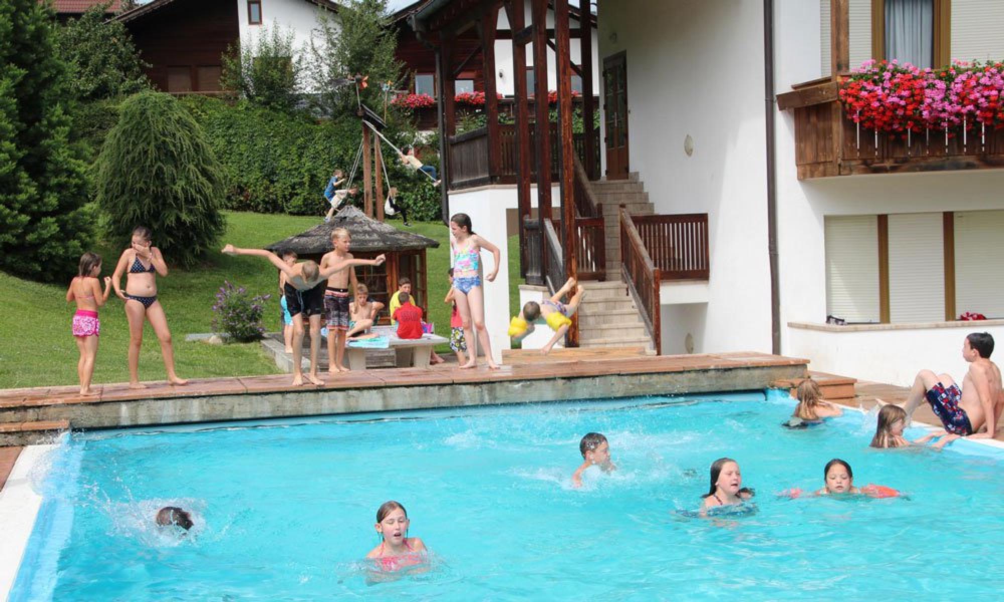 Südtirol Gruppenreisen Fürstenhof Jugendherberge Unterkunft Zimmer Mehrbettzimmer Familien (1)