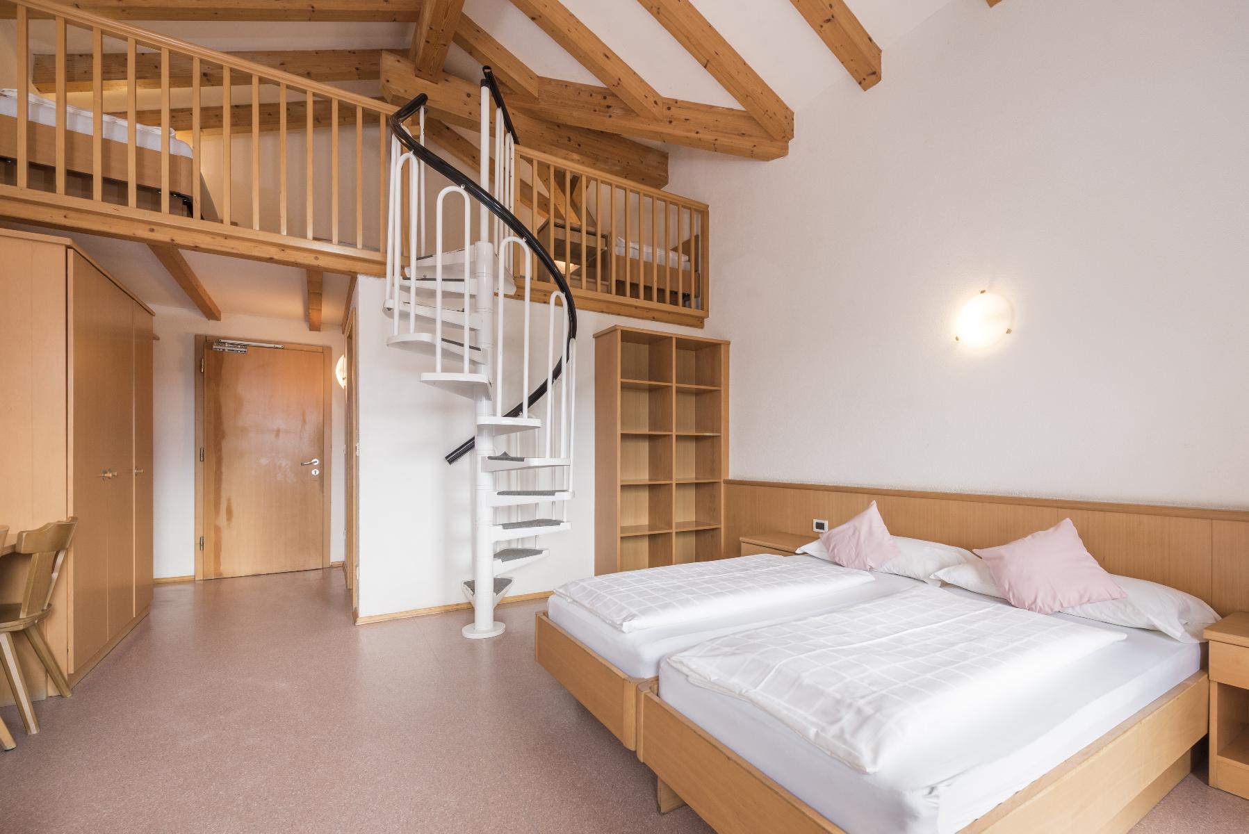 Südtirol Gruppenreisen Fürstenhof Jugendherberge Unterkunft Zimmer Mehrbettzimmer Familien (4)